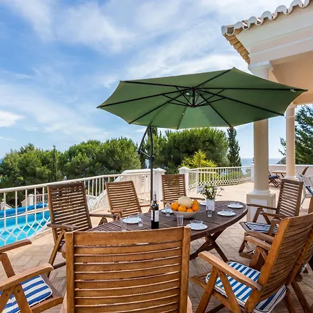 Top Cliff Villa With Ocean View And Private Pool Up To 18 Guests