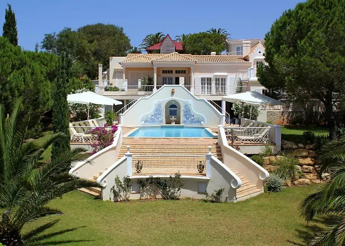 Cliff With Ocean View And Private Pool Up To 18 Guests *