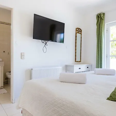 Cliff With Ocean View And Pool At Stunning Cliffs * Burgau