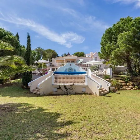 Cliff With Ocean View And Pool At Stunning Cliffs Villa Burgau