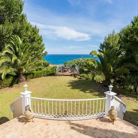 Cliff With Ocean View And Private Pool Up To 18 Guests فيلة بورغاو